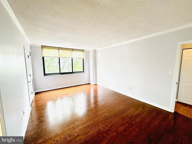 Building Photo - 5500 Holmes Run Pkwy