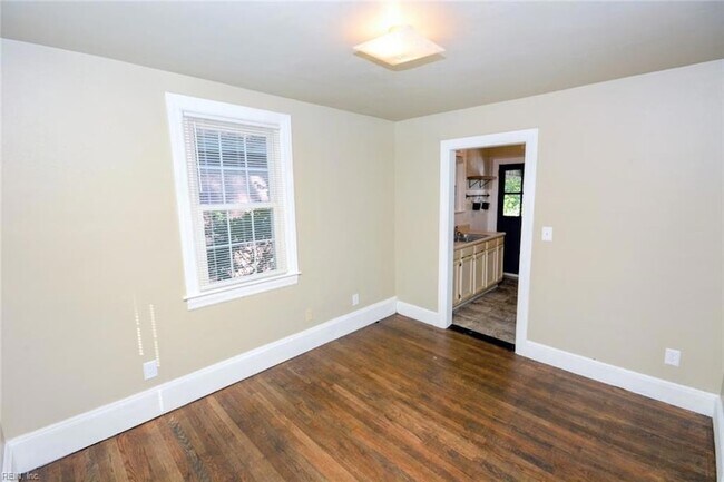 Building Photo - 1330 Monterey Ave