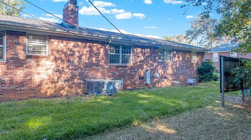 Building Photo - 728 Asheville Hwy