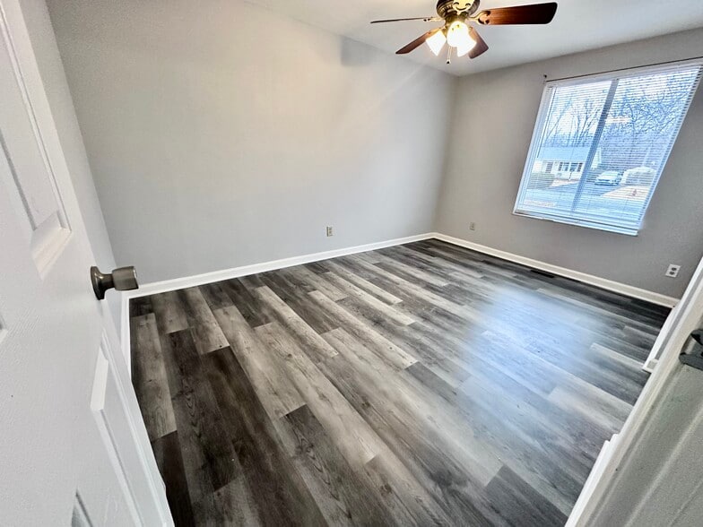 Building Photo - 10612 Holleybrooke Dr