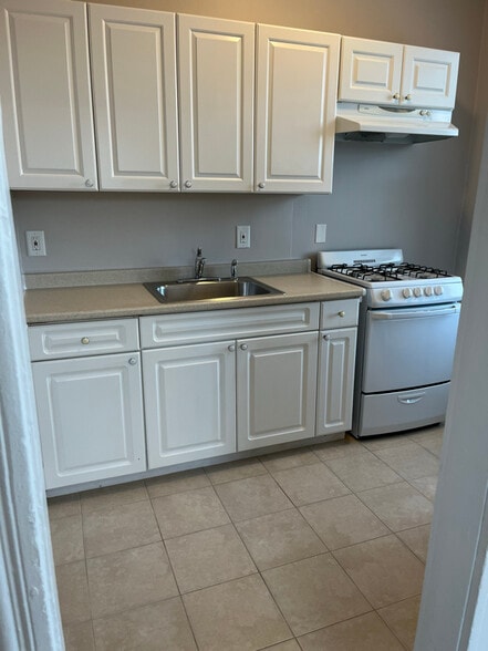 Primary Photo - 78 Lafayette Square