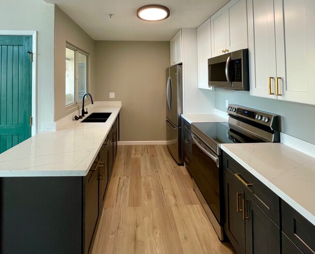 Building Photo - 11333 N 92nd St