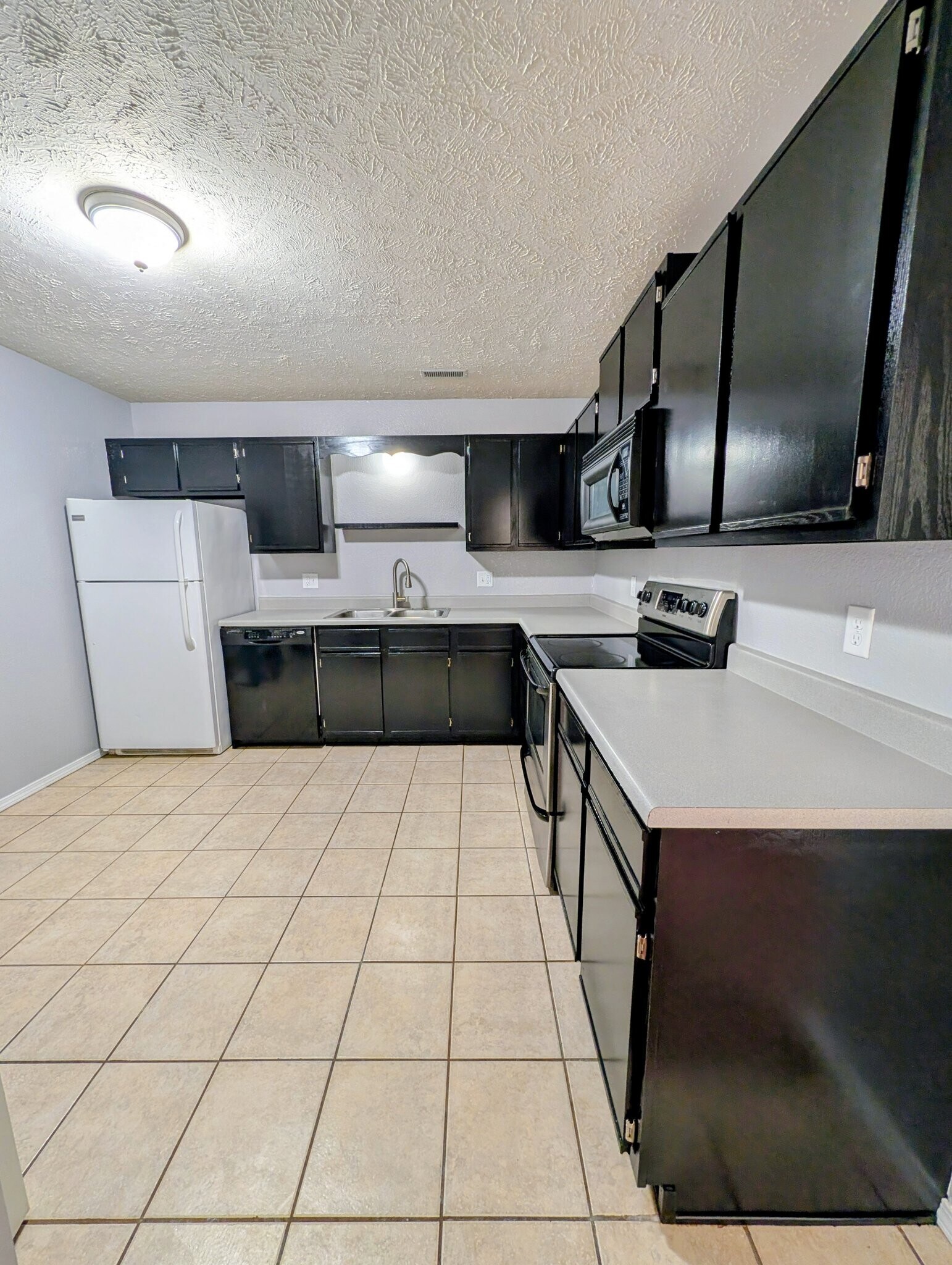 Building Photo - 9755 MO-13
