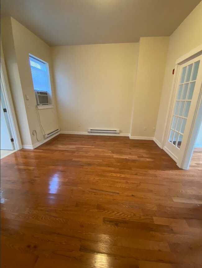 Building Photo - 415 S Broad St