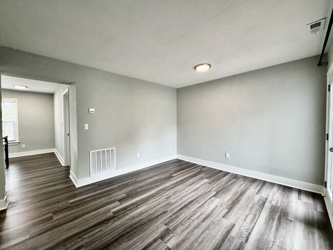 Building Photo - Updated & Ready For You On 12-05-25! A Pet-Friendly Home w/Attached Garage, All Appliances Convey...