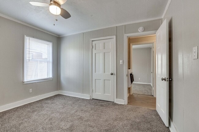 Building Photo - 506 E Curtis Dr