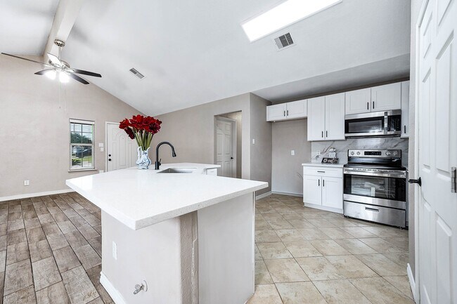 Building Photo - 9510 Barracuda Dr