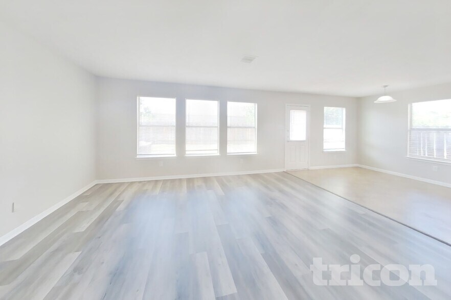 Building Photo - 9215 Dewberry Blossom Ln