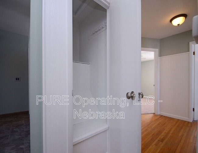 Building Photo - 4921 Bancroft St