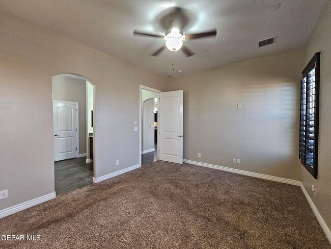 Building Photo - 545 Oilfield Dr