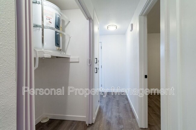 Building Photo - 4325 E 17th St