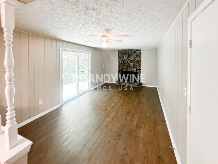 Building Photo - 3005 Forestside Ln