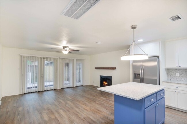 Building Photo - 1 Canyon Oak Pl