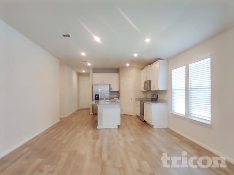 Building Photo - 5540 Shasta Pl