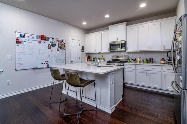 Building Photo - 5300 Mulberry Grove Ln