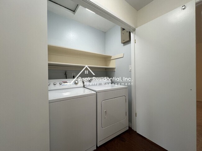 Building Photo - Wonderful 2bd/2ba Citrus Heights Condo with 2 Car Garage!