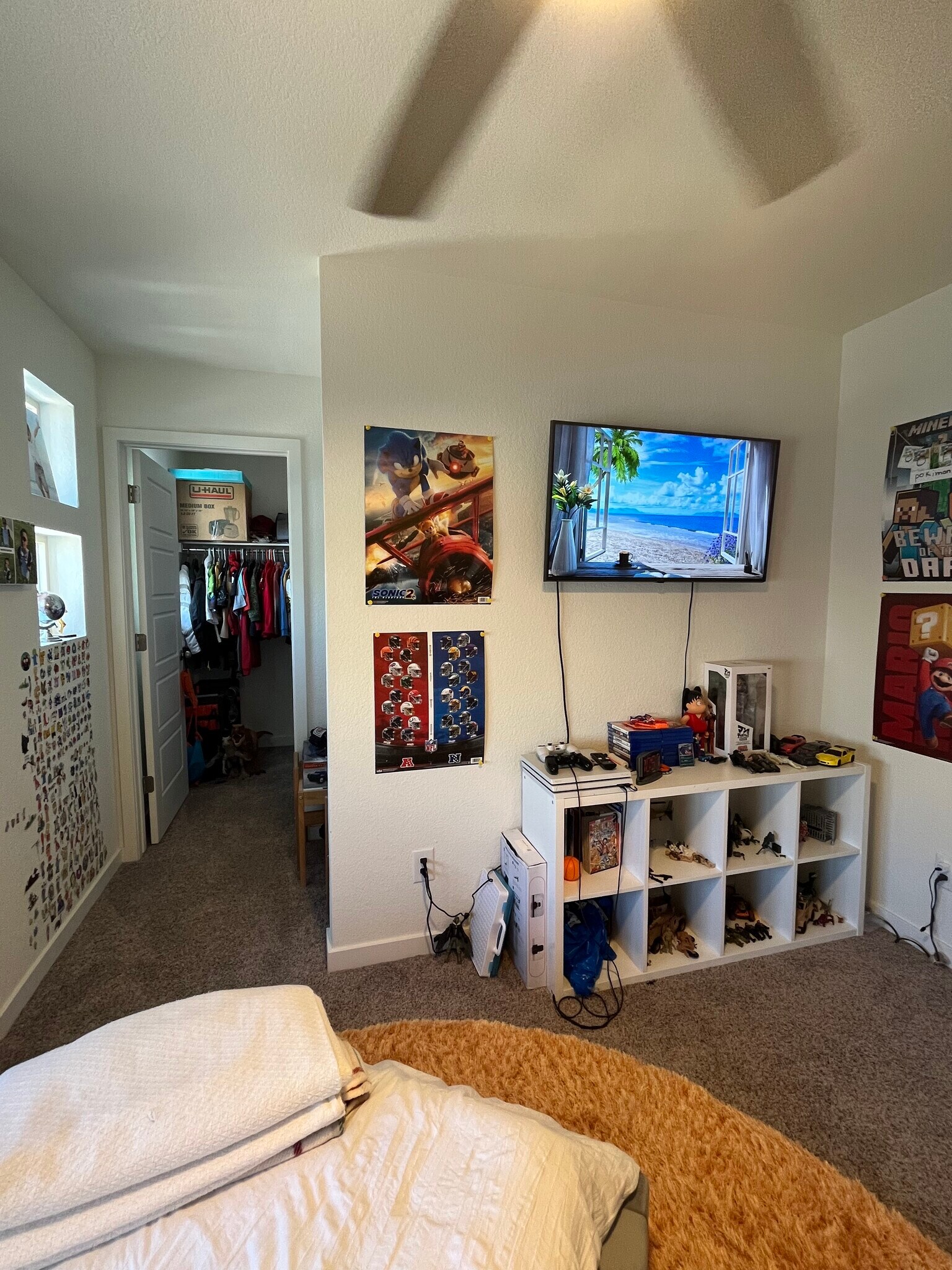 Bedroom #3 w/ TV - 9642 Timberlake Loop