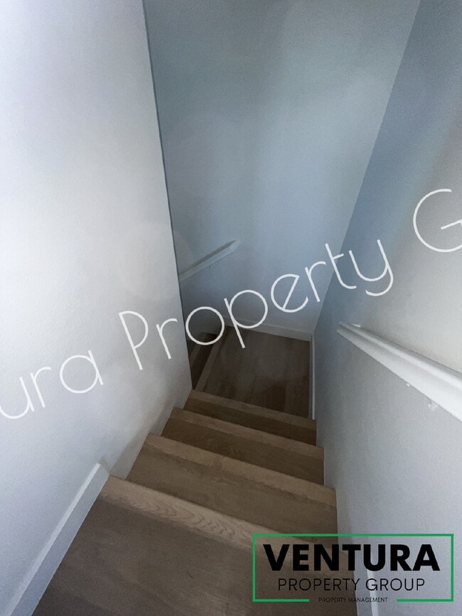 Building Photo - Spacious 4-Bed, 3-Bath Townhouse Retreat at The Gated Community at the Cottages