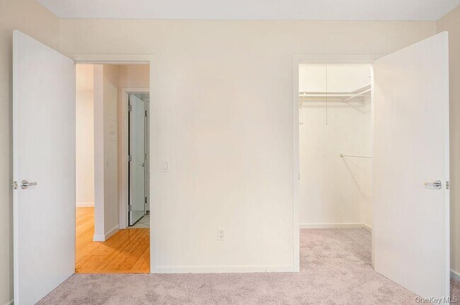 Building Photo - 30 Hillside Terrace