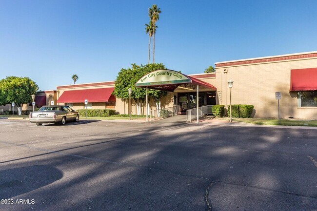 Building Photo - 10612 W Oakmont Dr