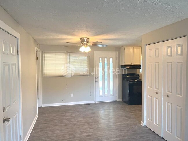 Building Photo - 5612 Harshmanville Rd