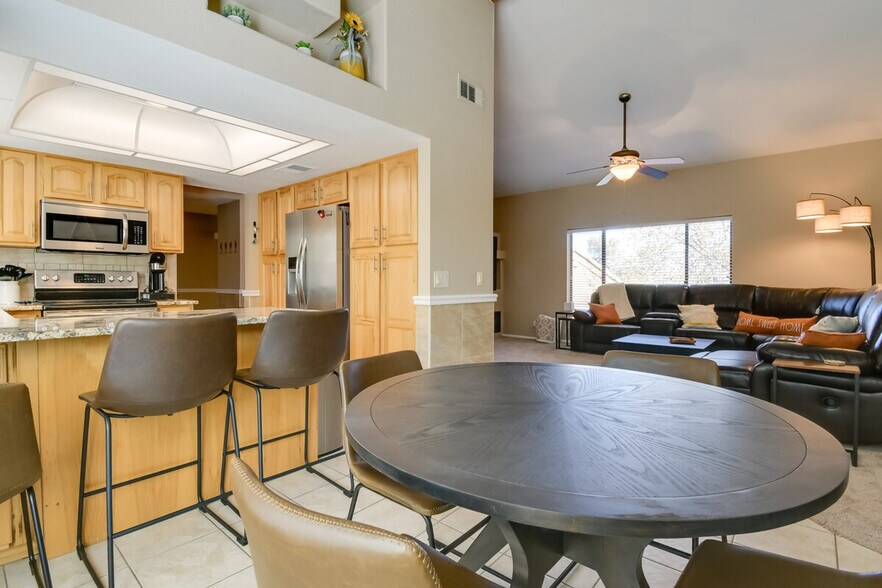 Building Photo - 16233 E Rosetta Dr