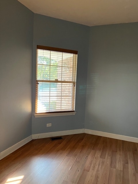 Building Photo - 281 Bay Dr