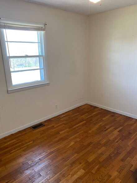 Building Photo - 1620 Neals Creek Rd