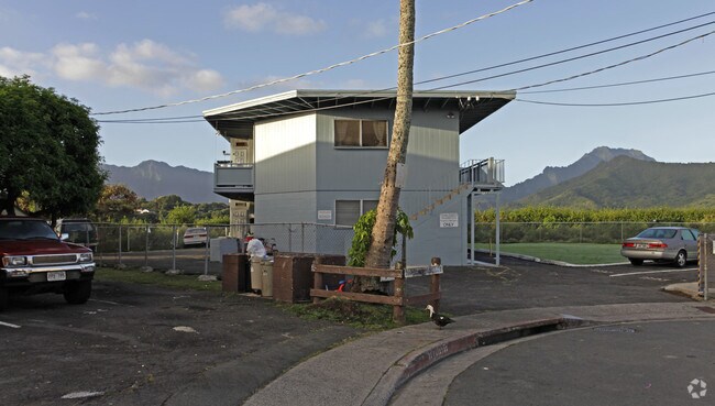 Building Photo - 733 Kihapai Pl