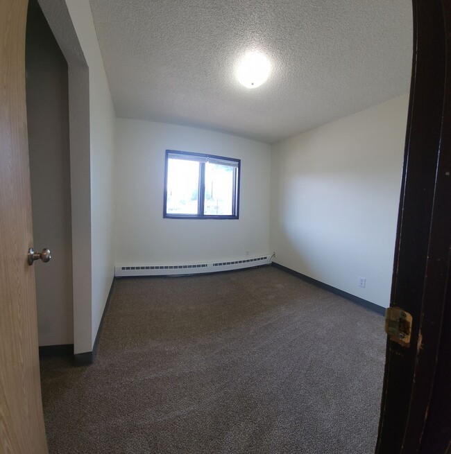 Building Photo - Regency Park Condos