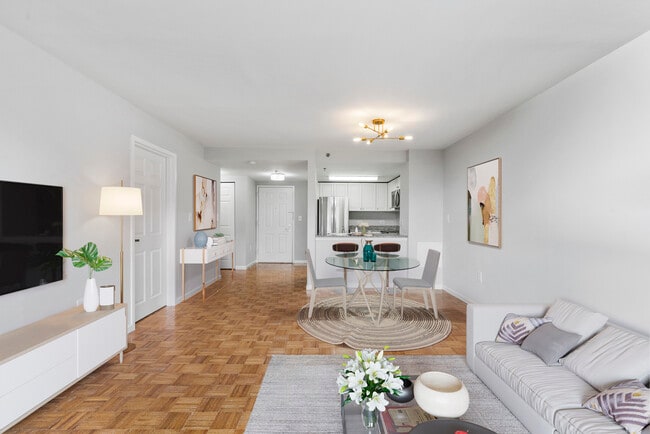 Building Photo - 100 Old Palisade Rd