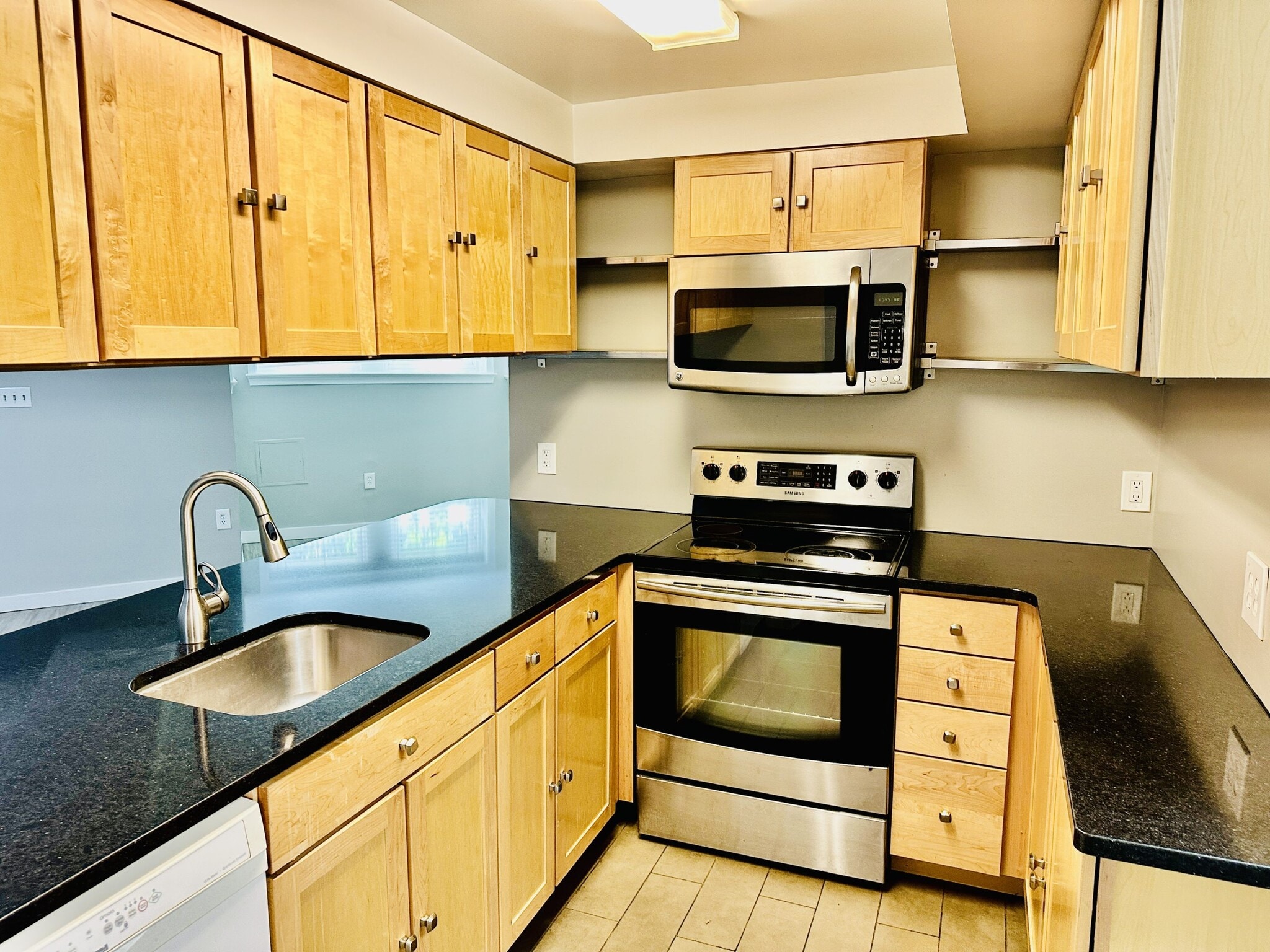 Building Photo - 2006 15th St NW