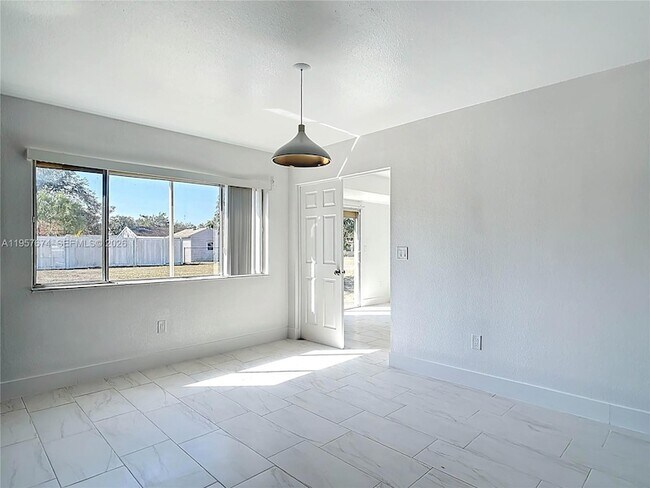 Building Photo - 4487 Pocatella Ave