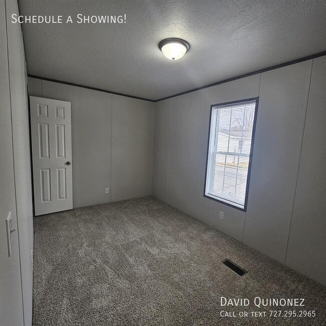 Building Photo - 2737 W Washington Center Rd