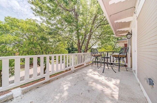 Building Photo - Charming and historic home in The Heart of...