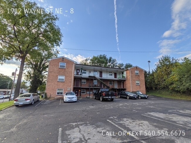 Building Photo - 1912 Wayne St NE