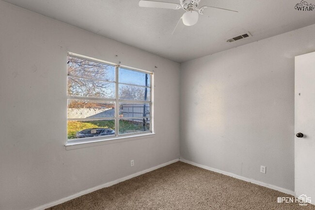 Building Photo - 1411 Deville St