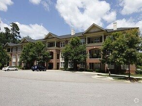 Building Photo - Absolutely Lovely North Hills Condo