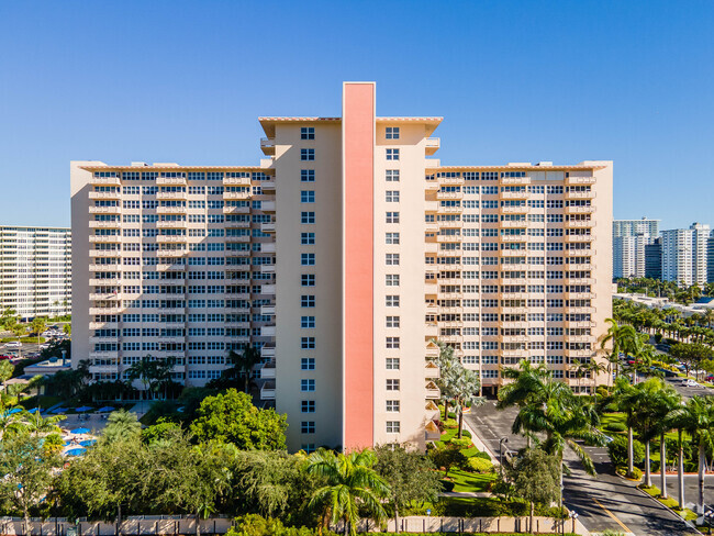 Building Photo - Coral Ridge Towers South