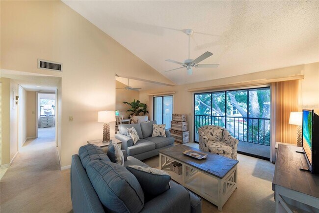 Building Photo - 646 Bird Bay Dr E