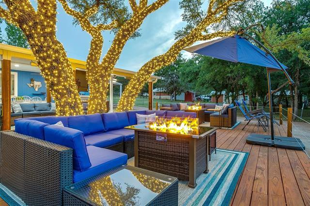 Building Photo - 520 Deer Trail