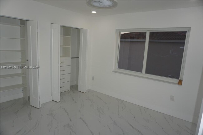 Building Photo - 15614 SW 110th Terrace
