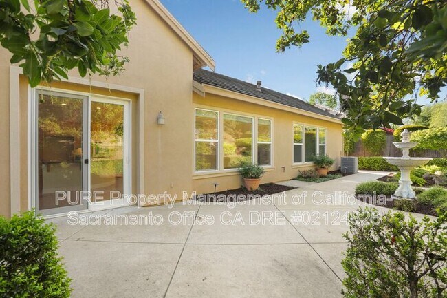 Building Photo - 1143 Bevinger Dr
