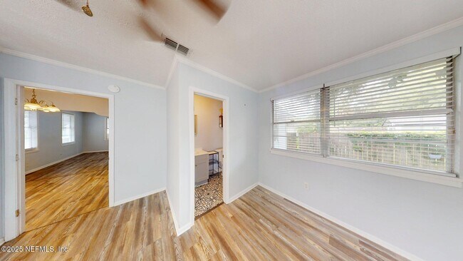 Building Photo - 3313 Myra St