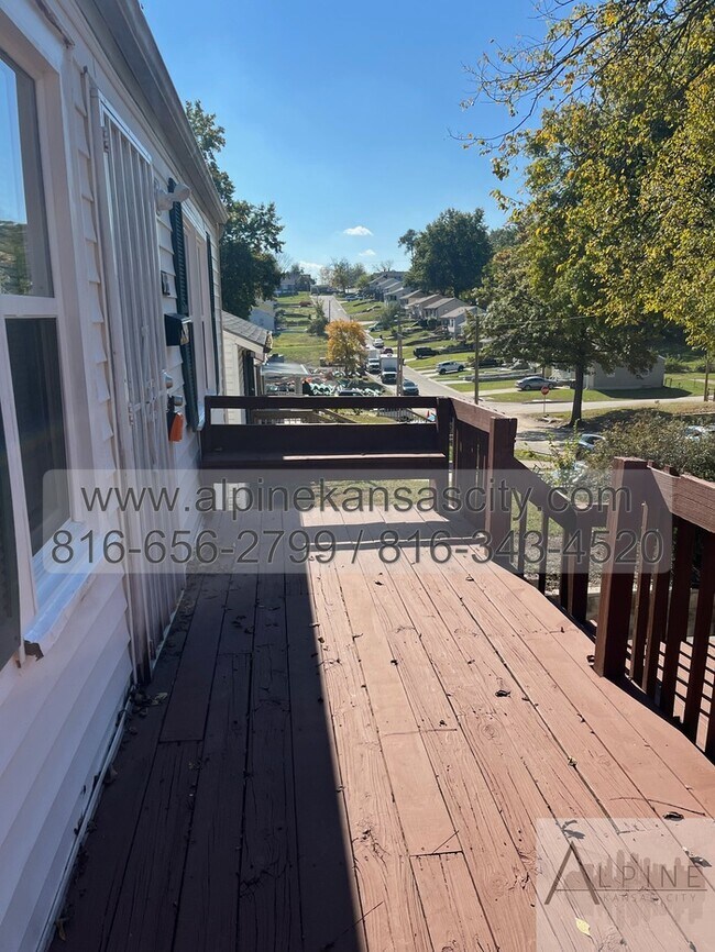 Building Photo - Section 8 OK! Garage!