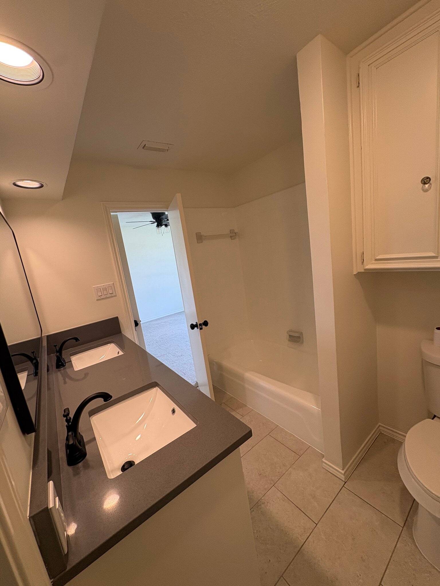 Building Photo - 4625 Barwick Dr