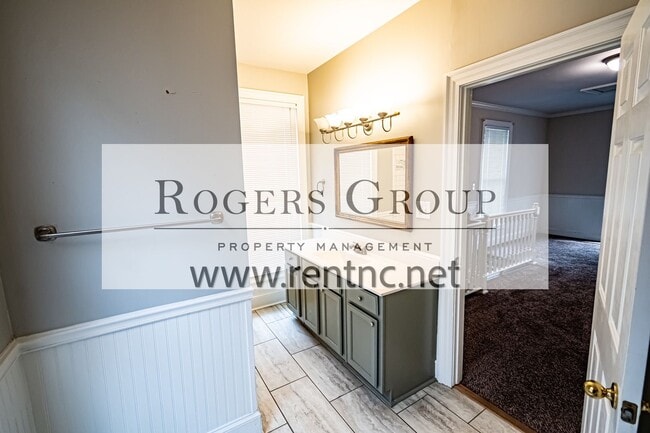 Building Photo - #279**** - 260 Charles St Duplex