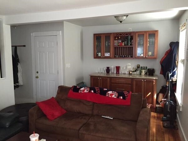 Building Photo - 14 Tuckerman St