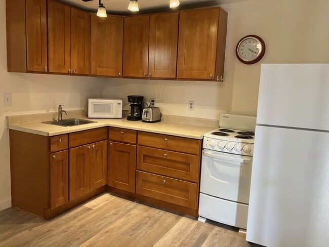 Building Photo - Basin Street Apartments