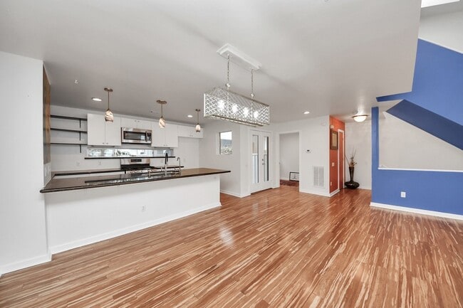 Building Photo - 1428 Bailey St